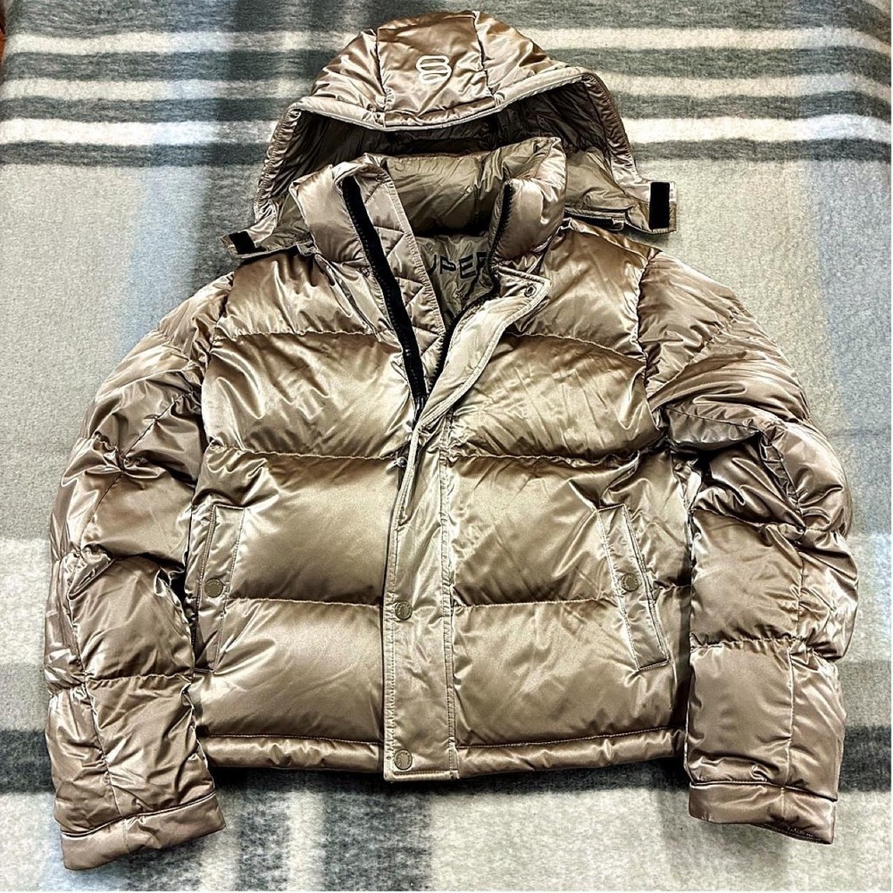 Aritzia TNA Super Puff Shorty jacket